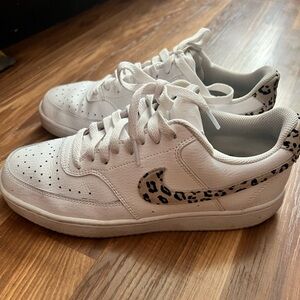 Nike Court Vision Low Leopard Print size 9